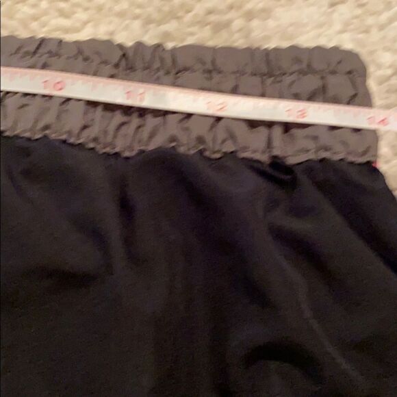 Umbro Running Shorts Size Large - Picture 6 of 6